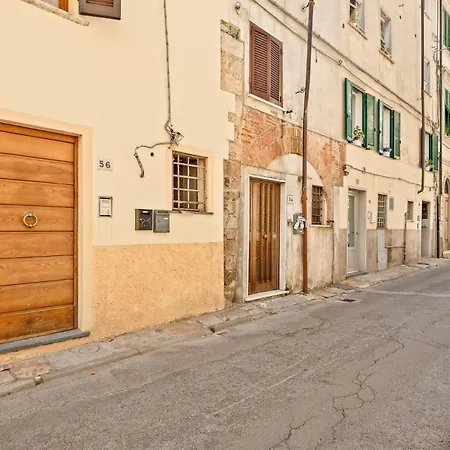 Anna Eleganza E Confort In Centro Daire